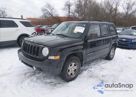 2016 Jeep Patriot Sport z USA, uszkodzony, nr VIN 1C4NJPBA8GD693288